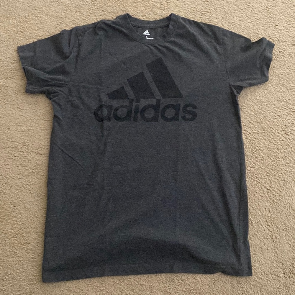 Adidas gray T-Shirt Large